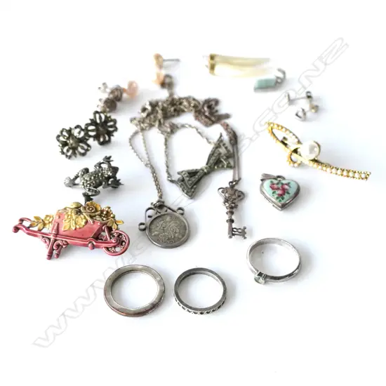 ASSORTED STG SILVER & COSTUME JEWELLERY