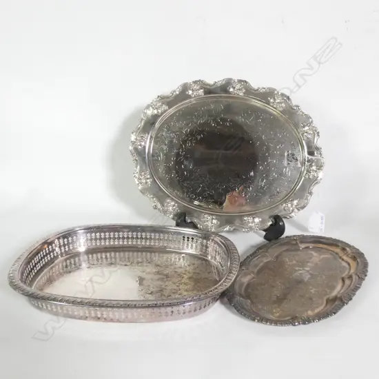 3 SILVER PLATE TRAYS, L. 300MM