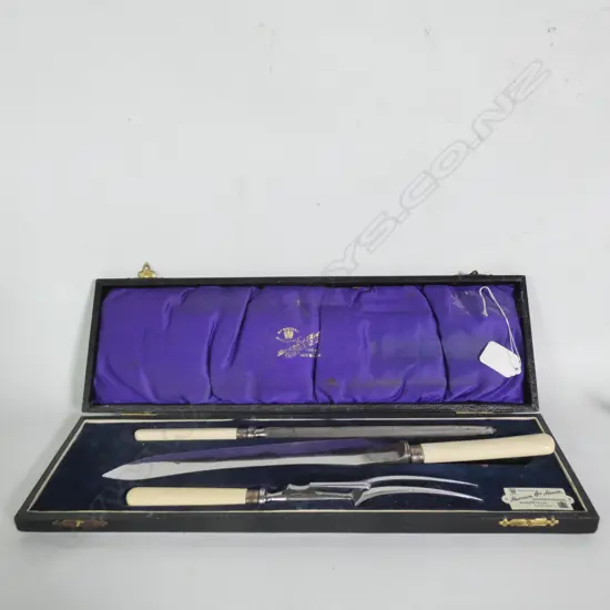 3 PIECE CARVING SET, BOXED 