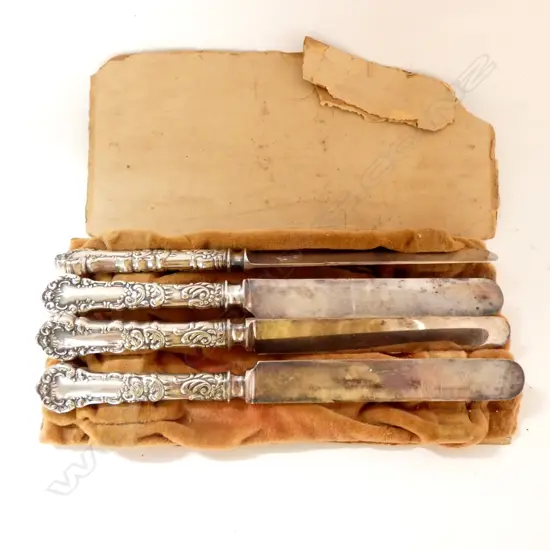 Some pitting on the blades. No hallmarks on the blades