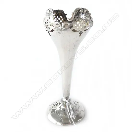 TRUMPET VASE 800 SILVER 55 GR 
