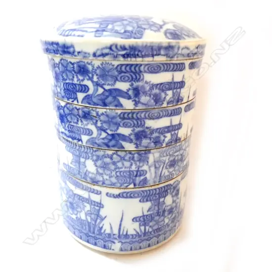 OLD ORIENTAL 5 SECTION B&W FOOD CONTAINER