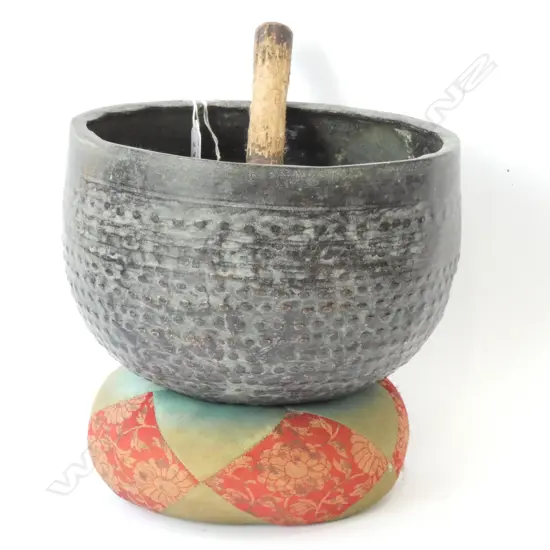 JAPANESE OLD BRONZE SINGING BOWL + CUSHION & HAMMER