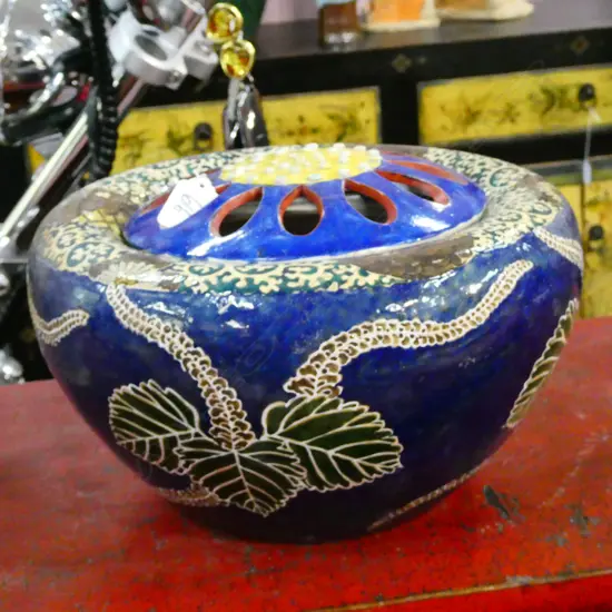 ORIENTAL POLYCHROME LGE PIERCED LIDDED POT Dia.310mm