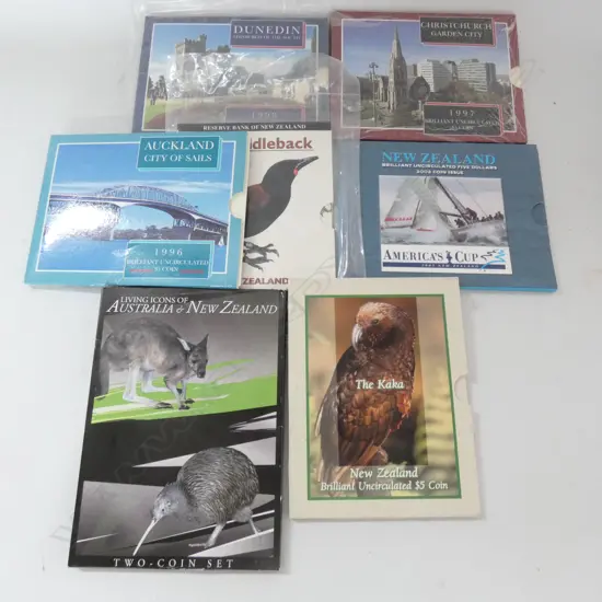 7 NZ UNC. COIN PRESENTATION SETS, 6 X $5
