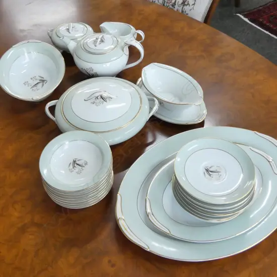 NORITAKE PART DINNER SET, CARLISLE, 26 PCS
