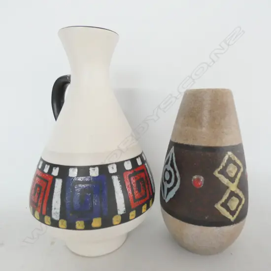 WEST GERMAN POTTERY VASE AND JUG, GEOMETRIC DESIGNS, H. 220MM