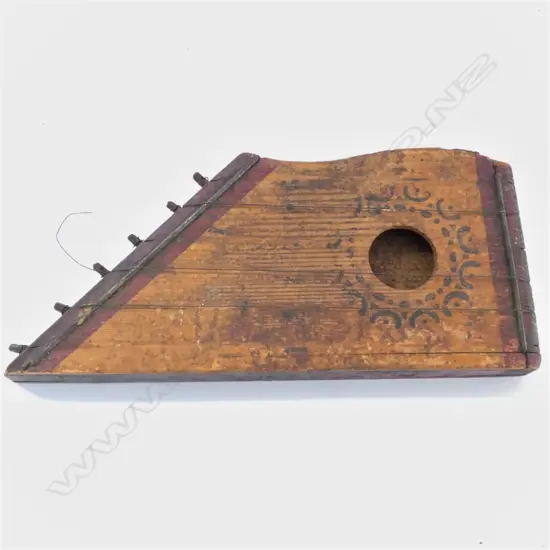 VINTAGE ZITHER HAND HARP, L. 236MM
