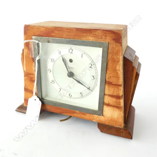 TEMCO WOODEN ELECTRIC MANTLE CLOCK A/F W. 185 X 145MM