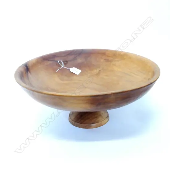 WALNUT HAND TURNED BOWL BY R HALSTEAD D 380 MM