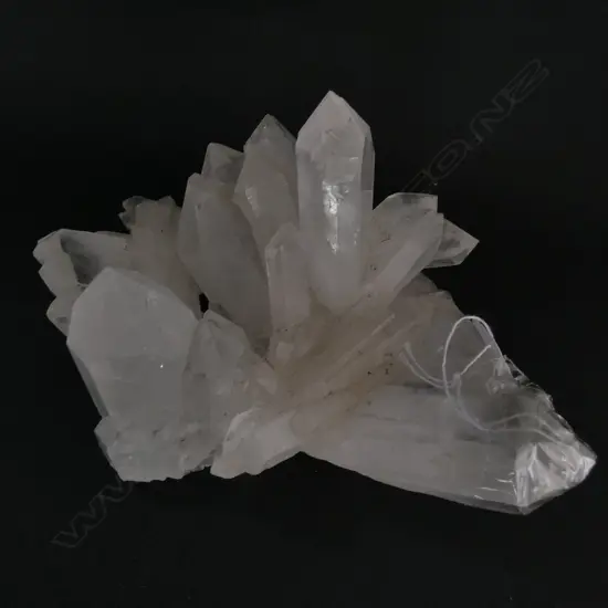 LARGE PIECE MILKY QUARTZ CRYSTAL W. 165MM