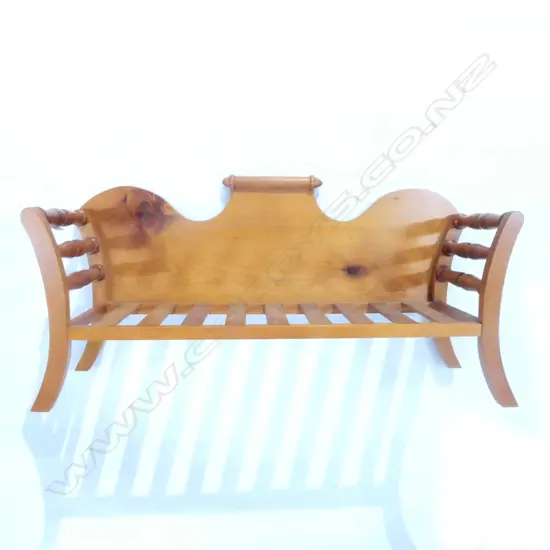 KAURI & TOTARA MINIATURE REPLICA COLONIAL SOFA L. 585MM