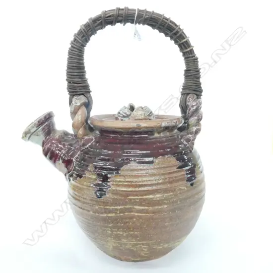V.LGE POTTERY TEAPOT PART RED GLAZE