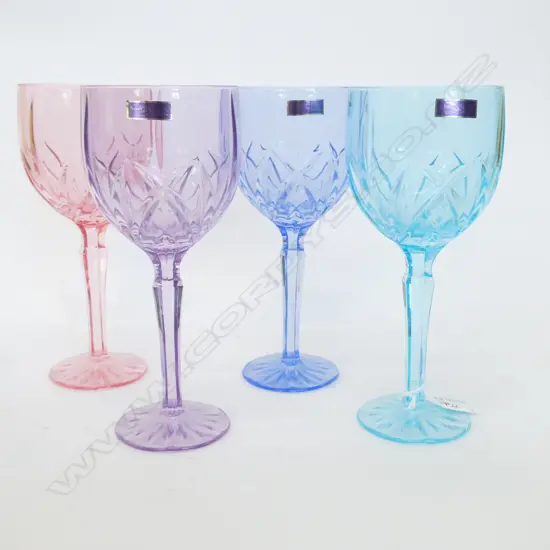 4 MARQUIS BY WATERFORD COLOURED WINE GLASSES H. 220MM