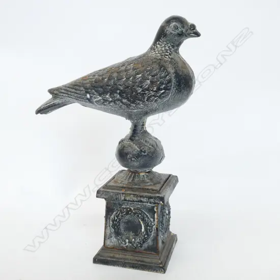 CAST IRON DOVE H 310 MM