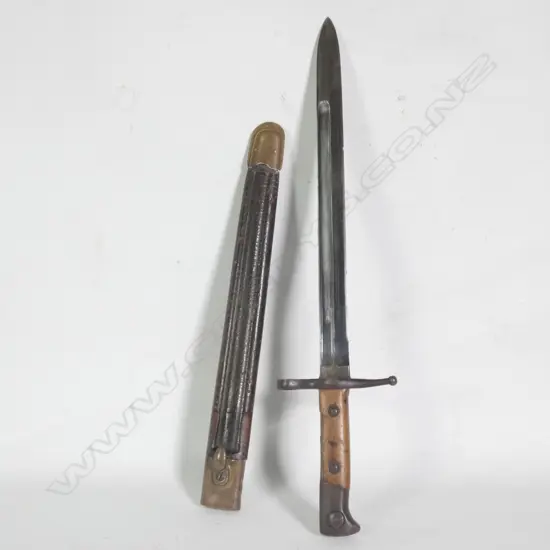 C. GUNTTI WWII BAYONET LEATHER SCABBARD (#32)