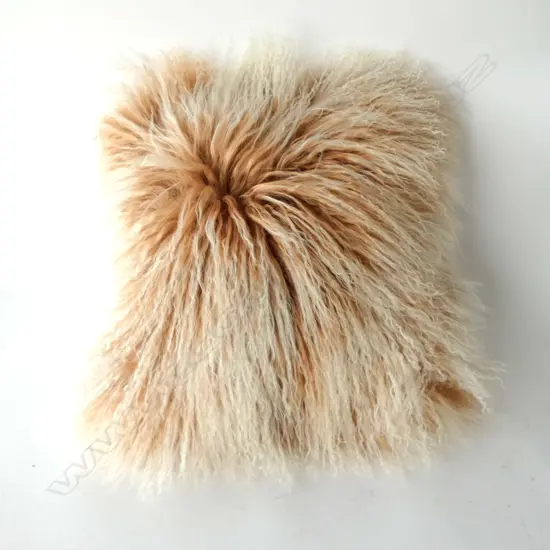 SHEEPSKIN CUSHION W. 500MM