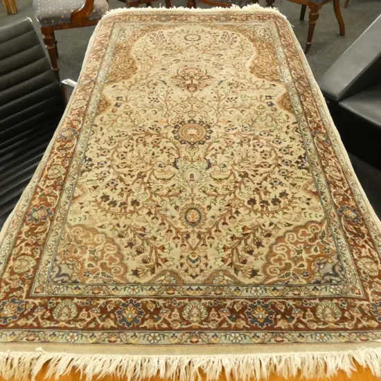 HAND KNOTTED WOOL ON COTTON RUG 1600 X 980MM