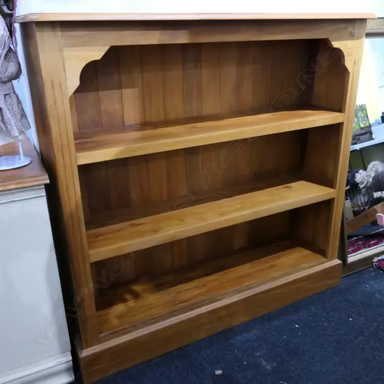 RIMU BOOKCASE