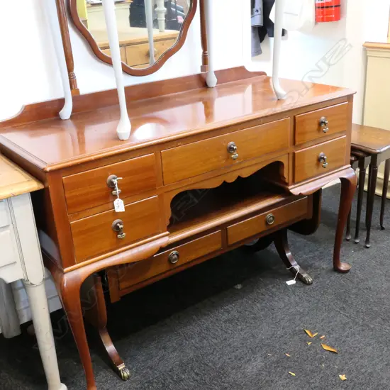 QUEEN ANNE STYLE DRESSING TABLE H. 1690MM
