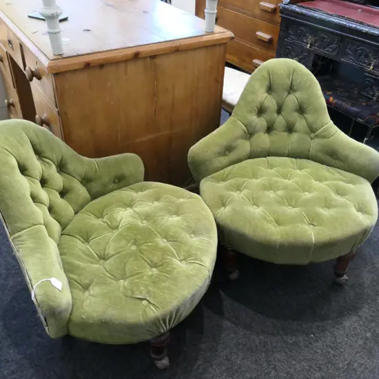 PR OF GREEN VELVET VICTORIAN TUB CHAIRS H. 700MM