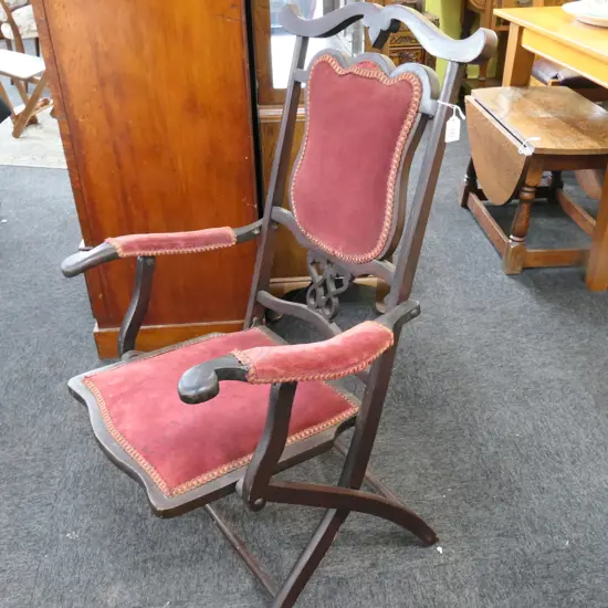 VICTORIAN PADDED FOLDING DECK CHAIR 