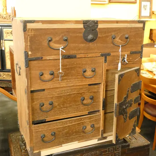 EARLY 20thC JAPANESE SMALL CHEST  H. 580MM