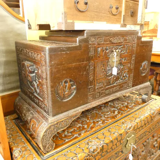 SMALL CAMPHOR CHEST W. 810MM