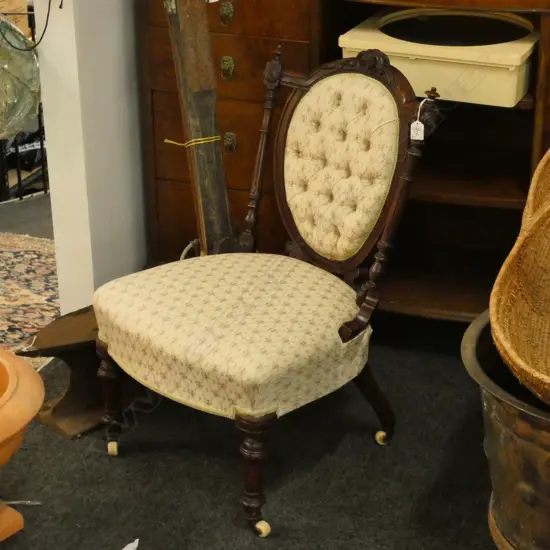 VICTORIAN NURSING CHAIR