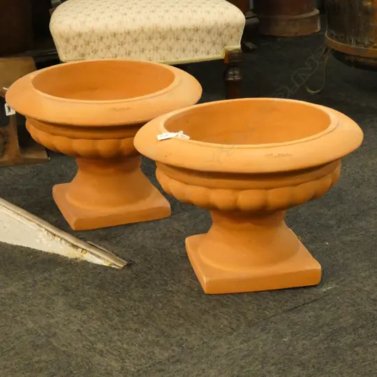 PR CONT. TERRACOTTA PEDESTAL GARDEN URNS