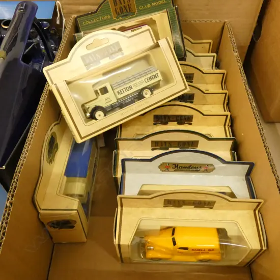 BOX LOT ASST 'DAYS GONE' BOXED MODEL VEHICLES
