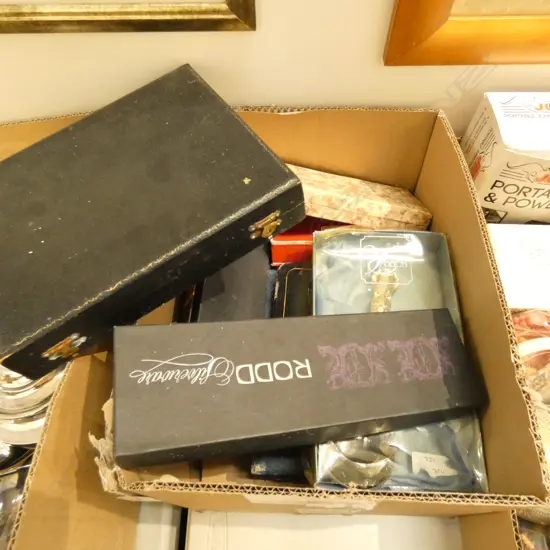 BOXED SILVER PLATE CUTLERY