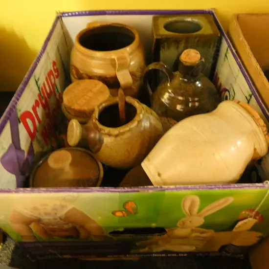 LOT OF ASST NZ POTTERY