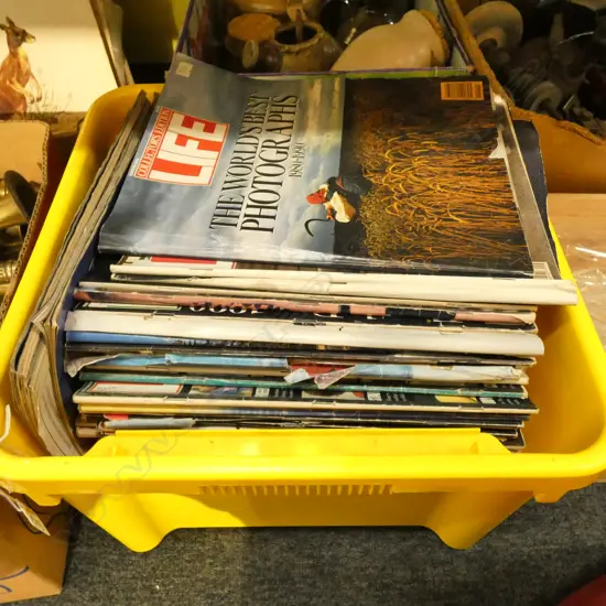 BOX LOT LIFE MAGAZINES
