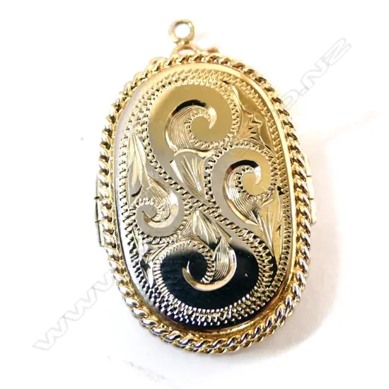 SILVER GILT ENGRAVED LOCKET DBLE HINGED 8.3gm