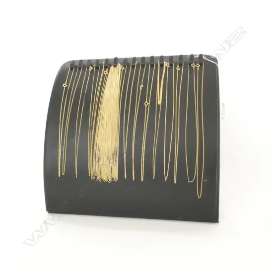 DISPLAY STAND WITH GOLD PLATED CHAINS