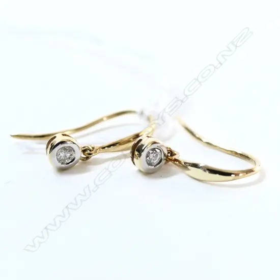 9ct Y/GOLD PR DROP EARRINGS 2 DIAMONDS 