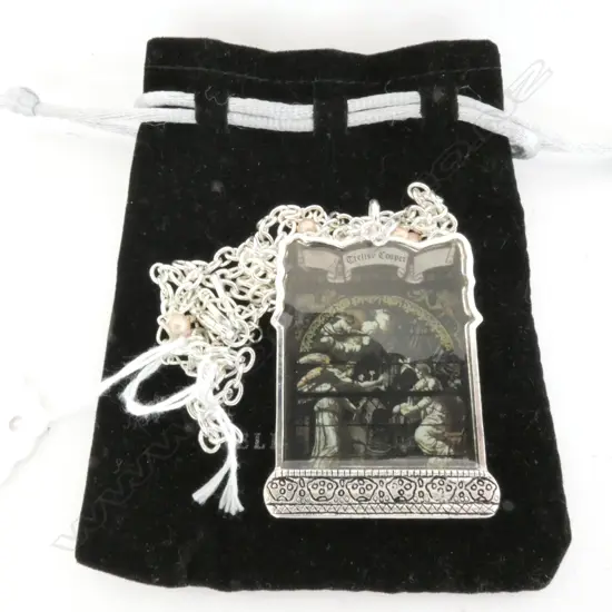 TRELISE COOPER PENDANT AND CHAIN WITH BAG