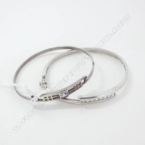 2 VINTAGE SILVER GEM SET BANGLES