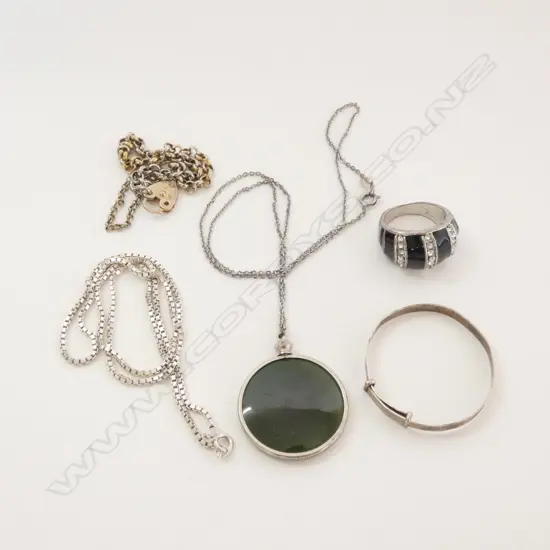 GREENSTONE PENDANT + STG CHAIN + COSTUME PCES