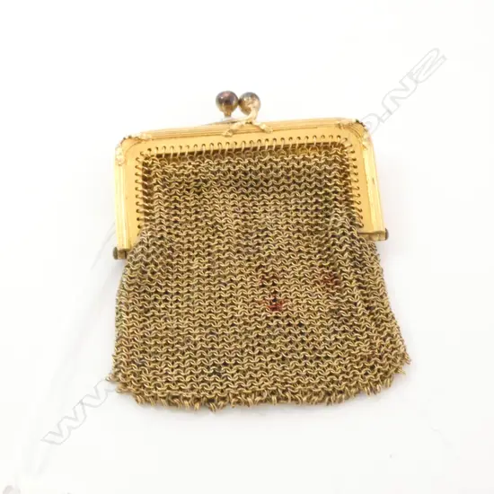 FIVE ART DECO HAT PINS & GOLD MESH COIN PURSE