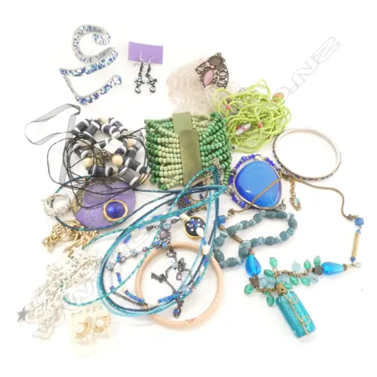 BAG COSTUME JEWELLERY