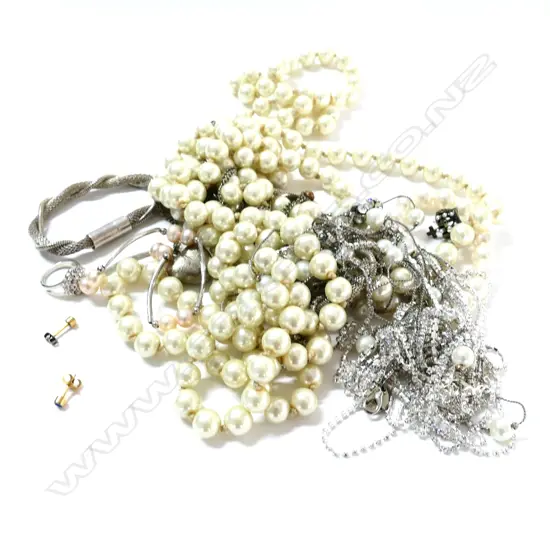 ASST. COSTUME JEWELLERY 