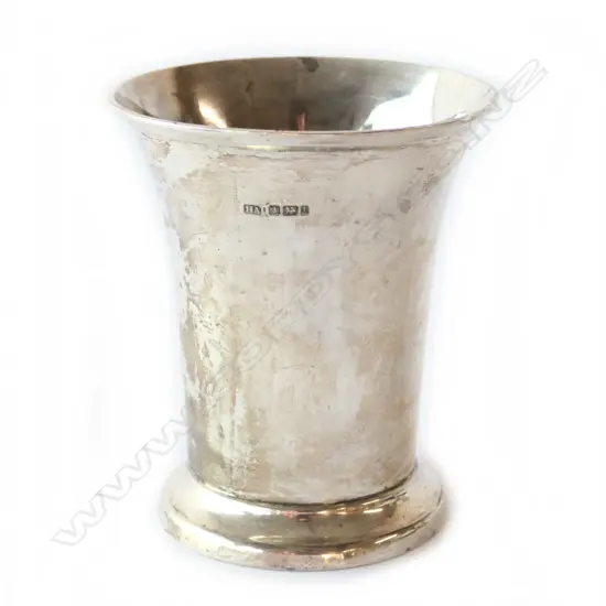 SILVER VASE SHEFFIELD 1903 207gm