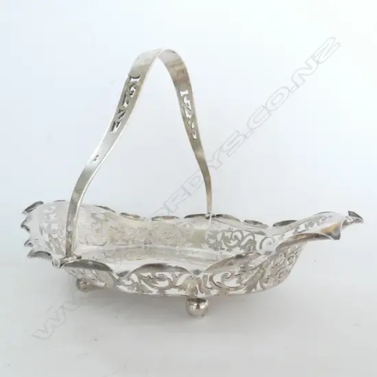 ST SILVER BASKET DISH 496gm (b.bay)