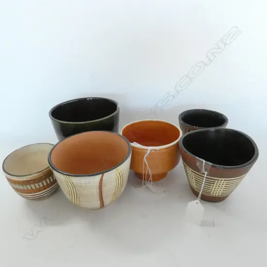 SIX WEST GERMAN POTTERY, ORANGE, BROWN, NATURAL TONES. H.120MM, W. 140MM