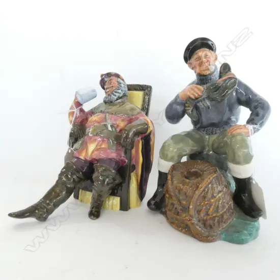 TWO ROYAL DOULTON  FIGURINES, LOBSTER MAN H. 200MM & THE FOAMING QUART, H 135MM