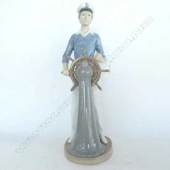 LLADRO FIGURE, YACHTSMAN AT WHEEL, H. 345MM