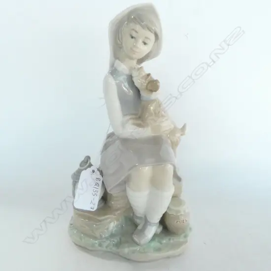  LLARDRO PORCELAIN FIGURE GIRL AND DOG 220mm