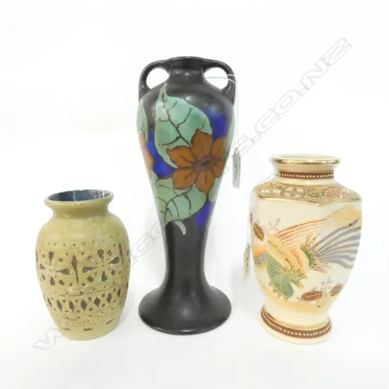 THREE ASSORTED VASES, GERMAN, JAPANESE, DUTCH, H. 240MM